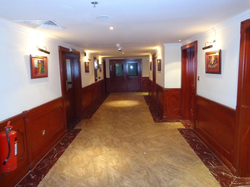 Bahrain Carlton Hotel Al-Manamah Bagian luar foto