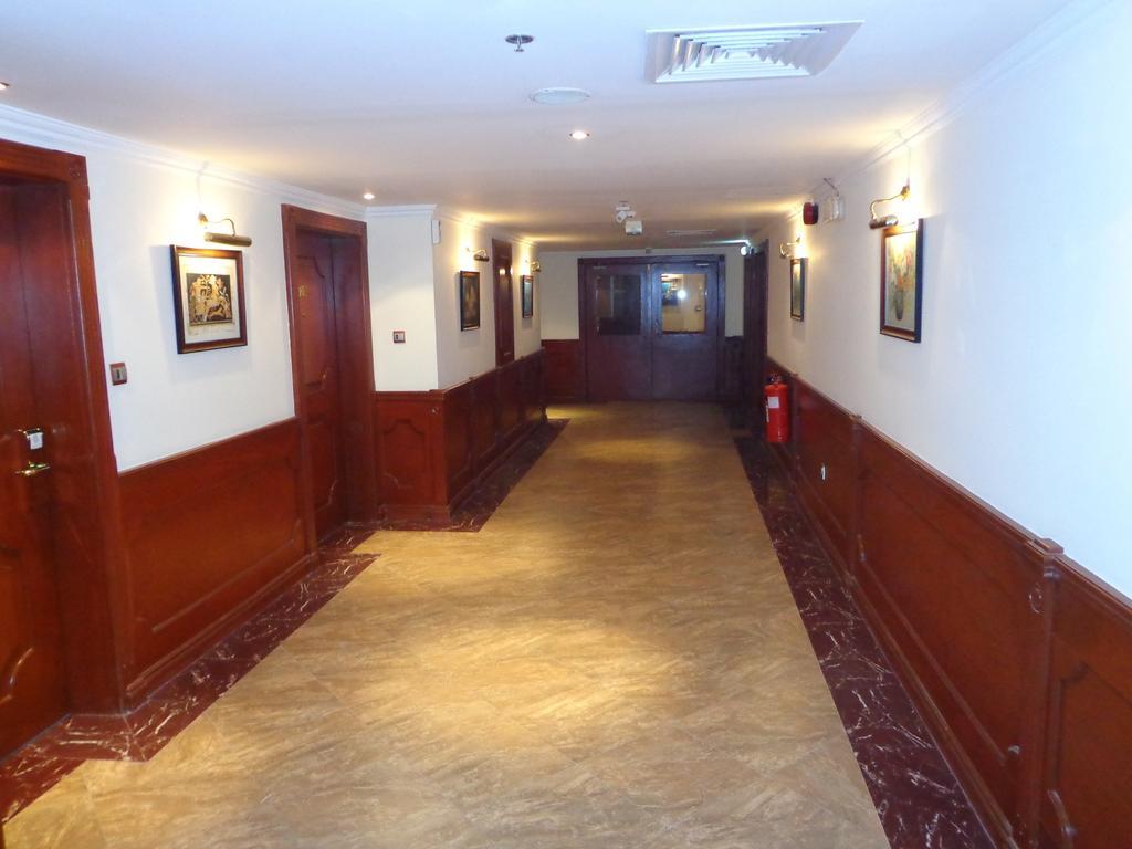 Bahrain Carlton Hotel Al-Manamah Bagian luar foto