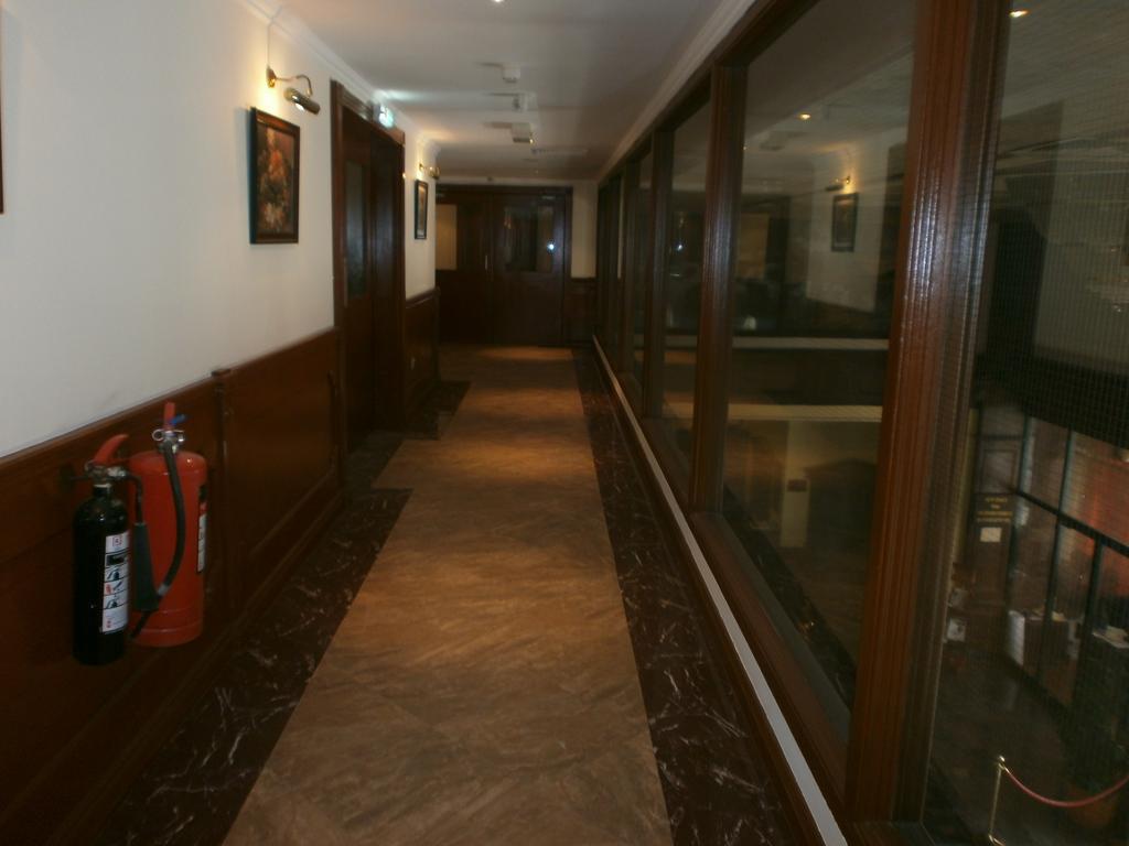 Bahrain Carlton Hotel Al-Manamah Bagian luar foto