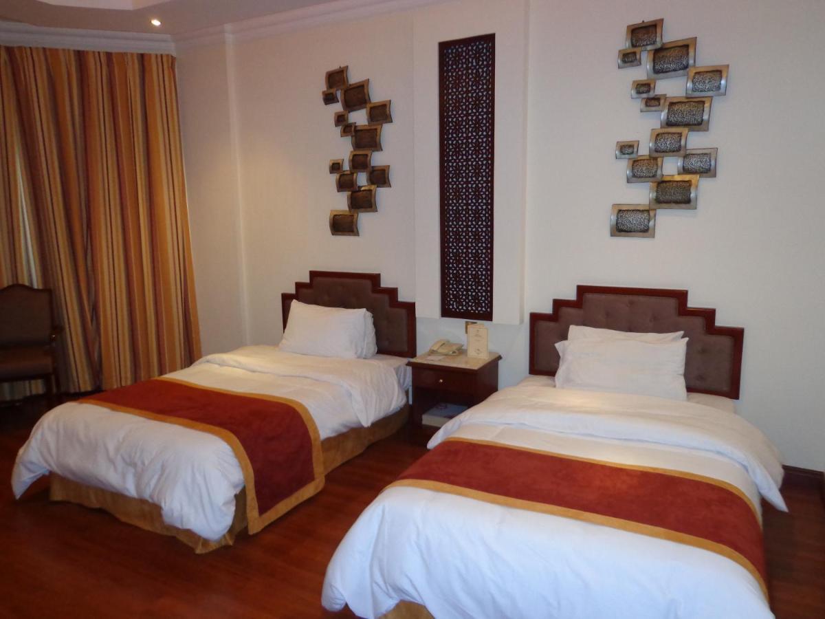 Bahrain Carlton Hotel Al-Manamah Bagian luar foto